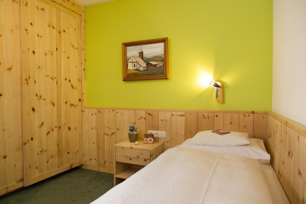 Hotel Appartement Roggal Lech am Arlberg Szoba fotó